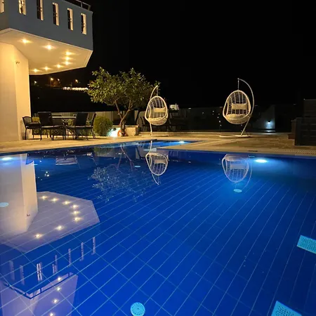 Artemis, Wine Dark Sea Villa Rodhiá