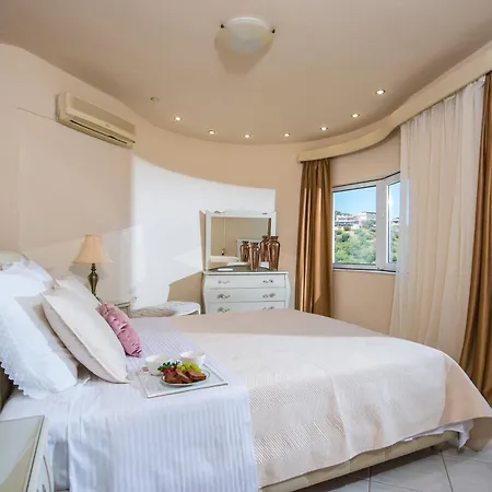 Artemis, Wine Dark Sea Villa *
