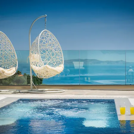 Artemis, Wine Dark Sea Villa Rodhiá